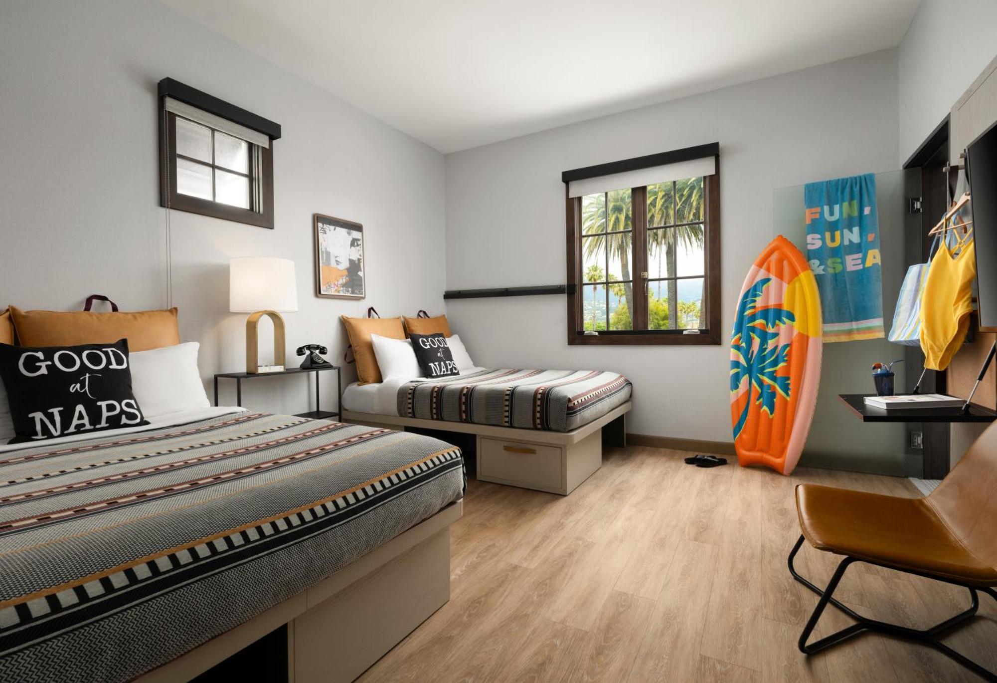 Hotel Moxy Santa Barbara Exterior foto